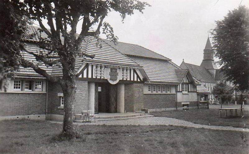 neuf-marche-foyer-municipal