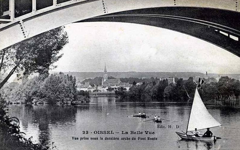 Vue Prise sous la Derni�re Arche du Pont Route