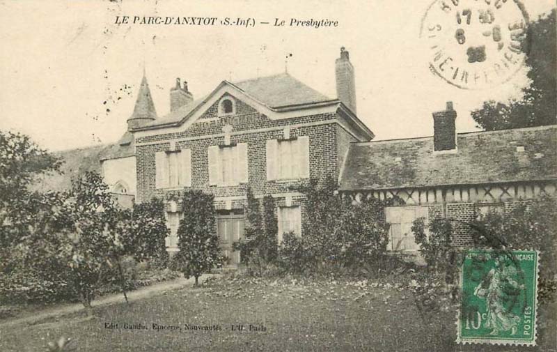 parc-d-anxtot-presbytere
