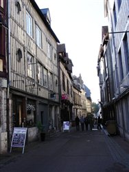 Rue du Vieux Palais vue de la place du Vieux March - Rouen