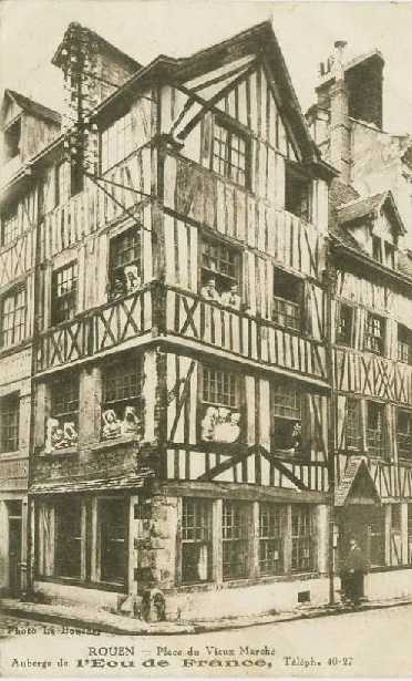 Auberge de l'�cu de France - Place du Vieux-March�