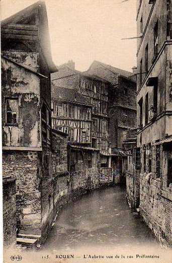 L'Aubette vue de la Rue Pr�fontaine