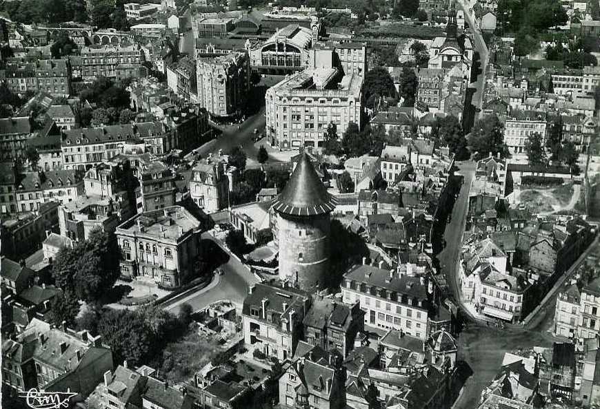 Vue  arienne - Le Donjon