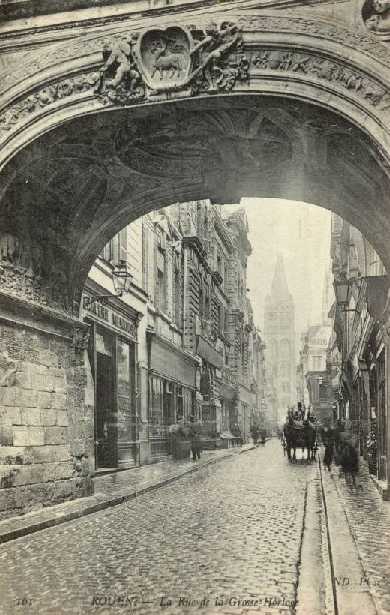 La Rue de la Grosse Horloge