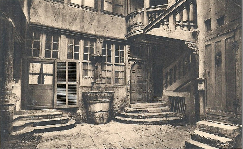 rouen-cour-rue-petit-salut