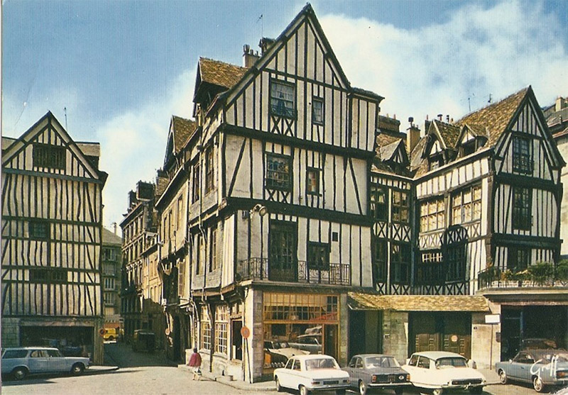 rouen-place-barthelemy