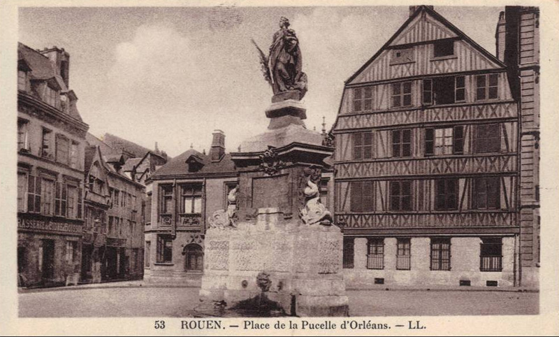 Place de la Pucelle d'Orl�ans