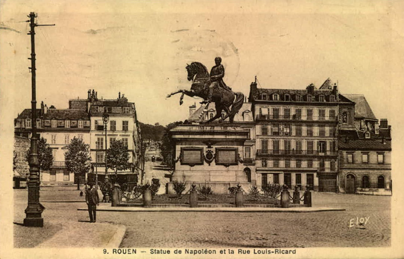 Statue de Napol�on et la rue Louis Ricard