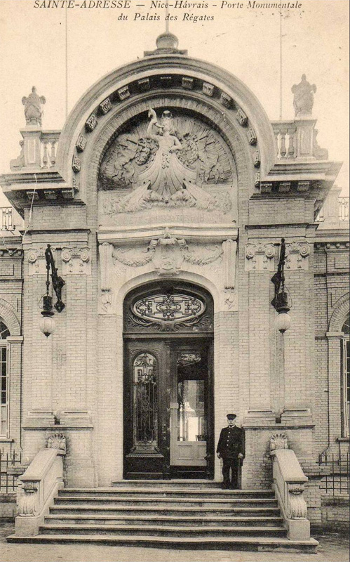 Porte Monumentale du Palais des R�gates