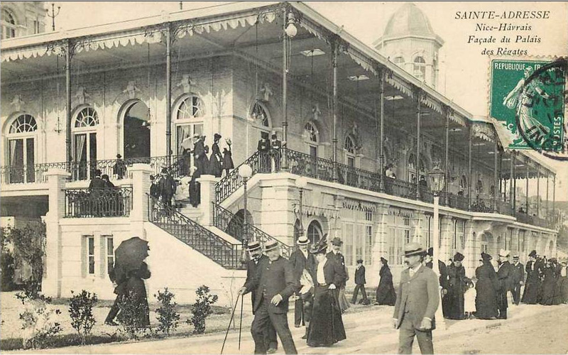 Fa�ade du Palais des R�gates