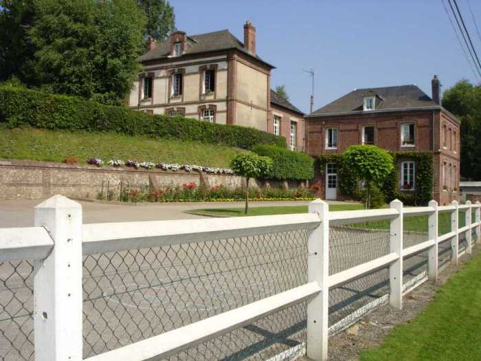 La mairie-&eacute;cole