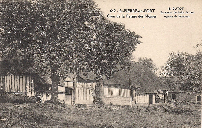 Cour de la Ferme aux Moines