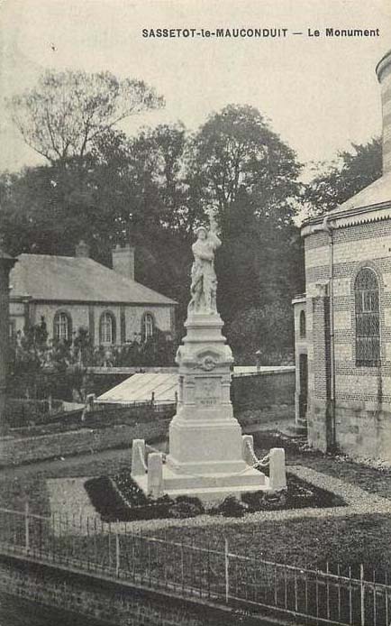 Le Monument aux Morts