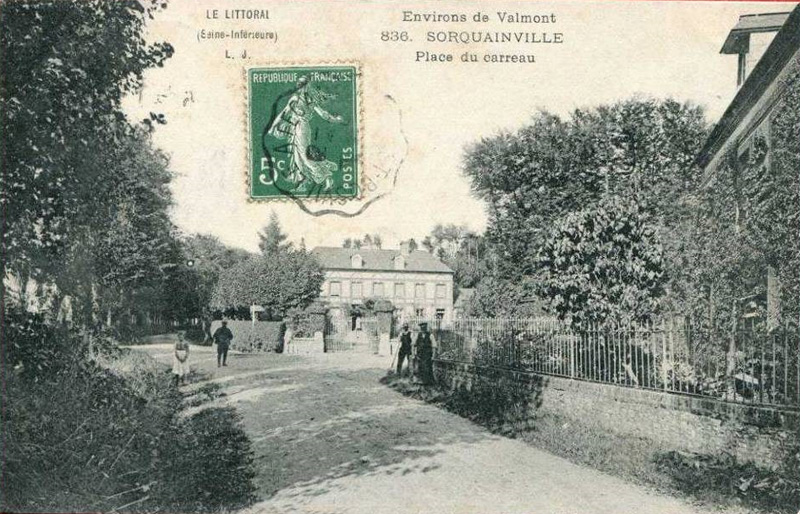 sorquainville-place-carreau