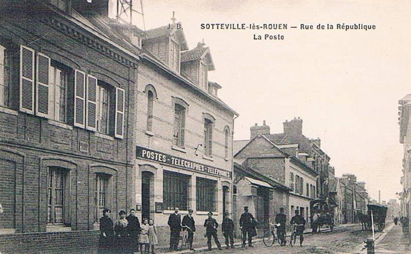 Rue de la R�publique - La Poste