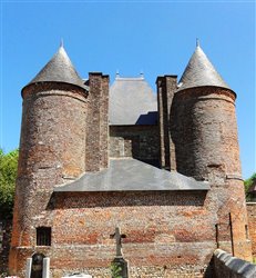 Tours de l\'ancien château - Theuville-aux-Maillots