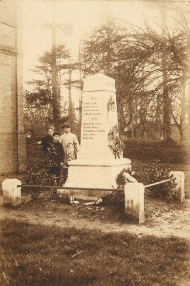 thil-manneville-monument-morts