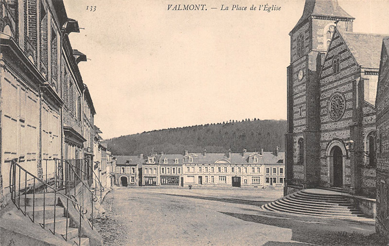 valmont-place-eglise3