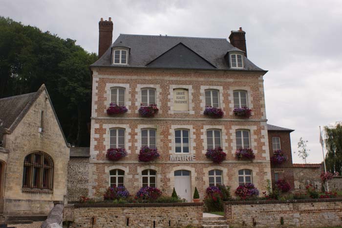 La  Mairie de Villequier