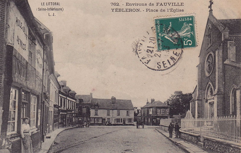 yebleron-place-eglise2