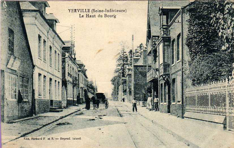 Le Haut du Bourg, route d