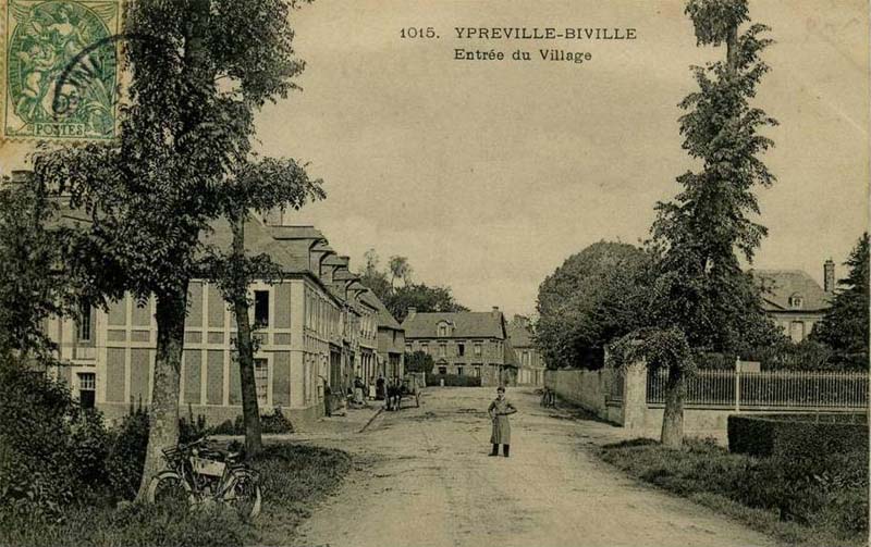 ypreville-biville-entree-village2