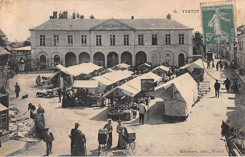 yvetot-place-hotel-ville2