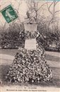 Monument de Jules Tellier, au square Saint-Roch