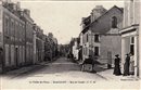 Harcourt : Rue de Conde - Cafe Lougat - Valle de l\'Orne - Eure (27) - Normandie