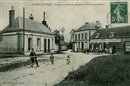 Illiers-l'�v�que : Bureau de Poste et Perspective de la Route de Dreux  - Eure (27) - Normandie