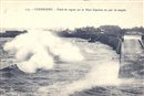 Cherbourg - tude de vagues sur la Place Napolon un jour de tempte - Manche (50) - Normandie