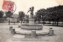 Saint-Lô - Place des Beaux-Regards, Statue de Laitière Normande  - Manche (50) - Normandie
