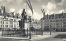 Beauvais - Place Jeanne Hachette