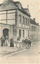 Neufch�tel-en-Bray - Villa Auguste, Place du Marquis - 76 - Seine-Maritime