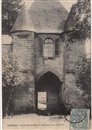 LUCHEUX : Ancienne Porte du Chteau sur la Fort