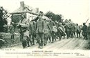 FOUCAUCOURT-EN-SANTERRE : Prisonniers allemands traversant Le Village
